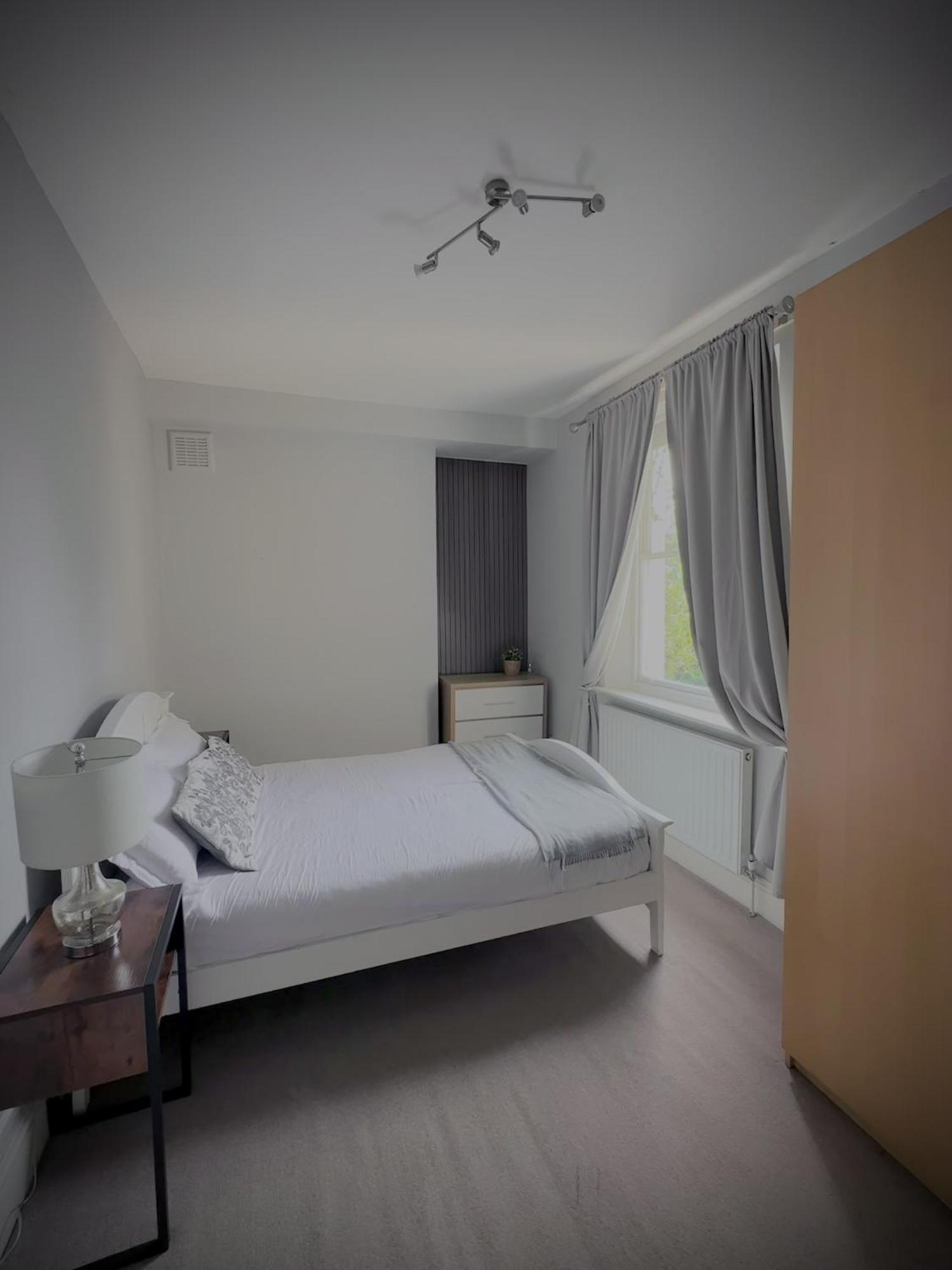 Oval Apartment *